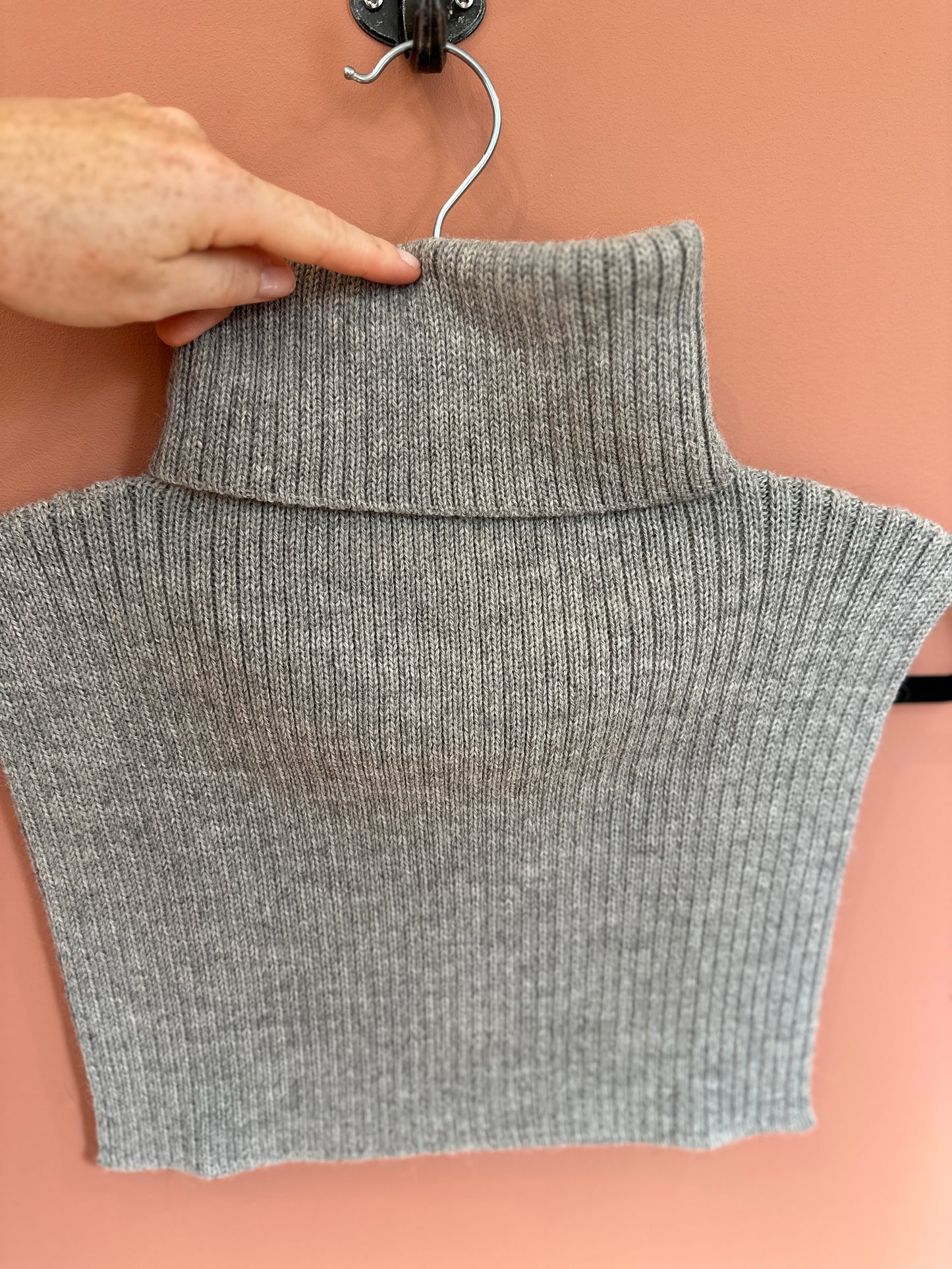 Neck Warmer, Dove, Esencia