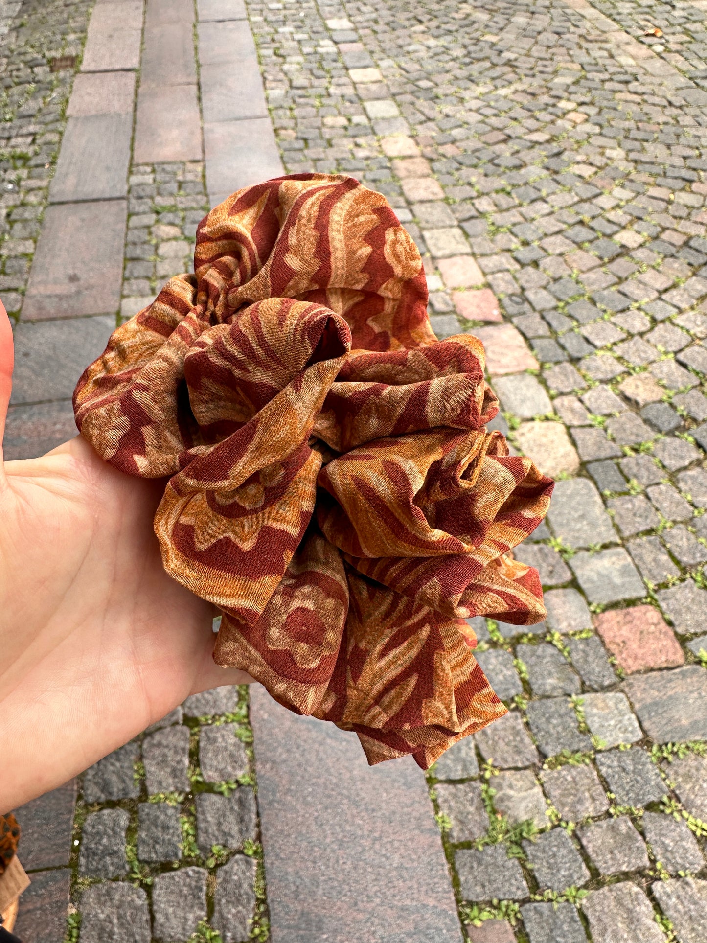 Scrunchie i silke (Cofur)