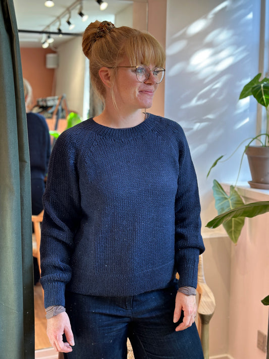 Naja Sweater, Navy, Esencia