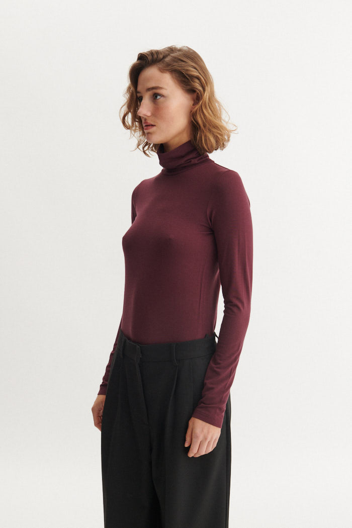 Joline T-Neck, Port Royale, Basic Apparel