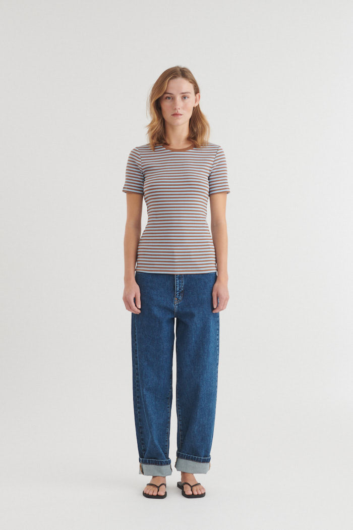Ludmilla Kortærmet Tee, Nuthact/Dutchcanal, Basic Apparel