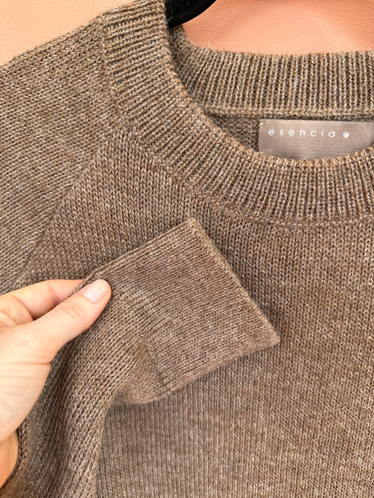 Nao Sweater, Cocoa, Esencia