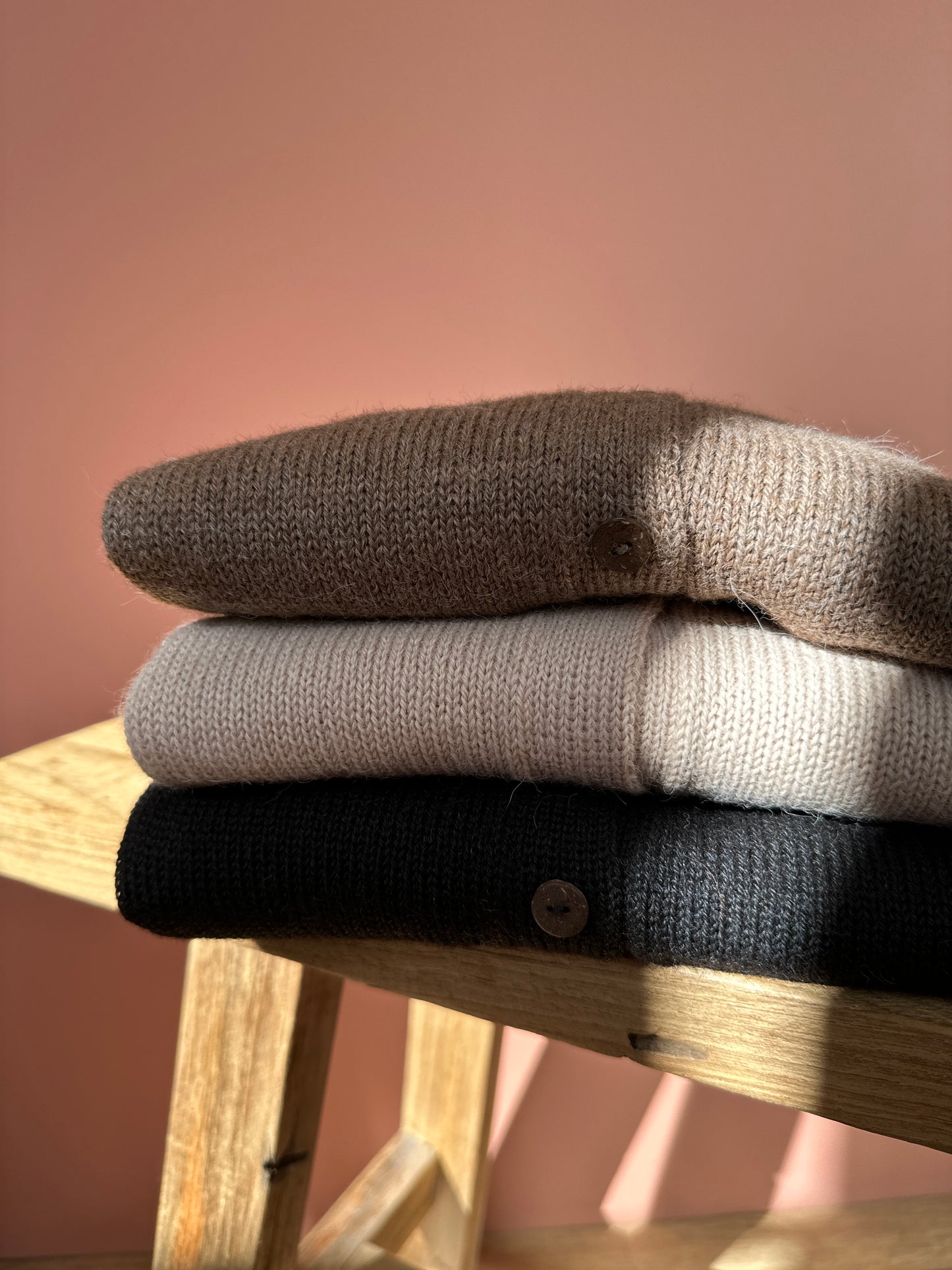 Sabrina Cardigan, Black, Esencia