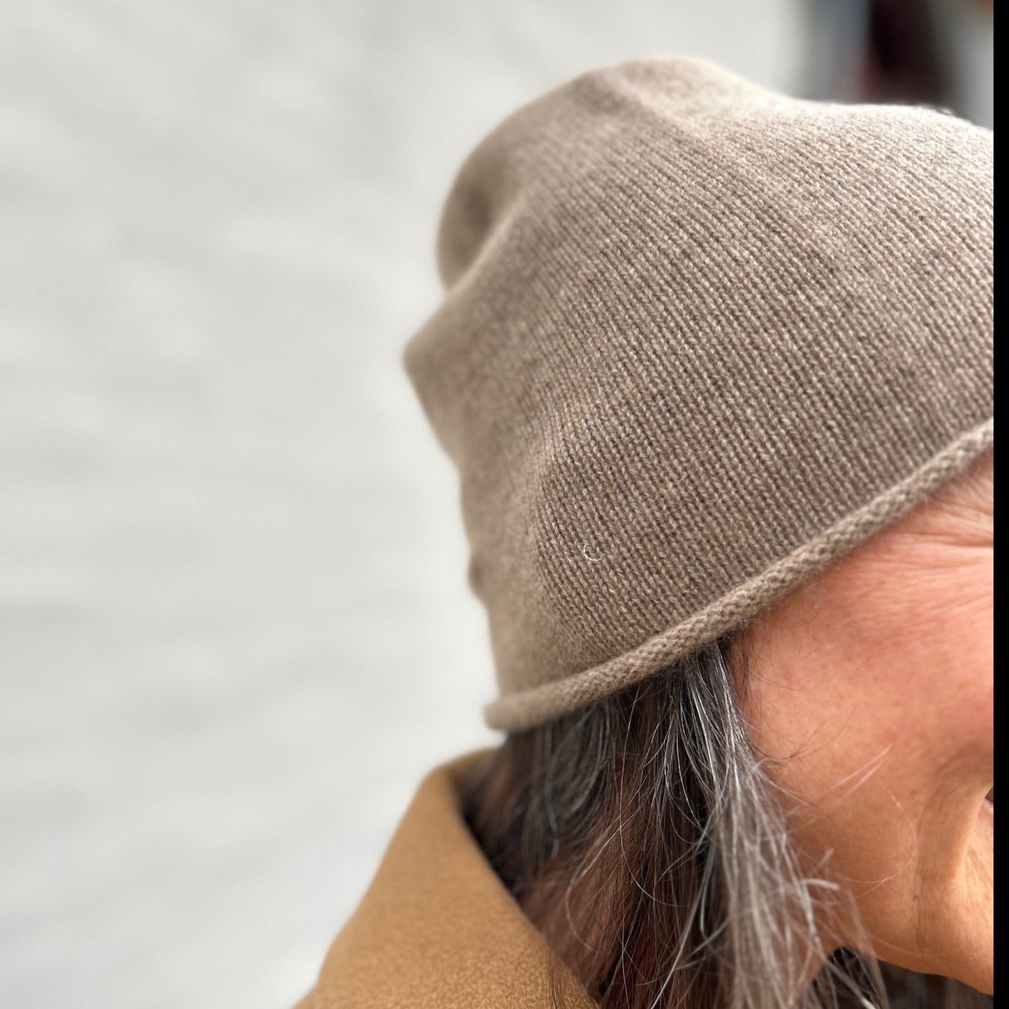 Bonn Cashmere Beanie SHITAKE