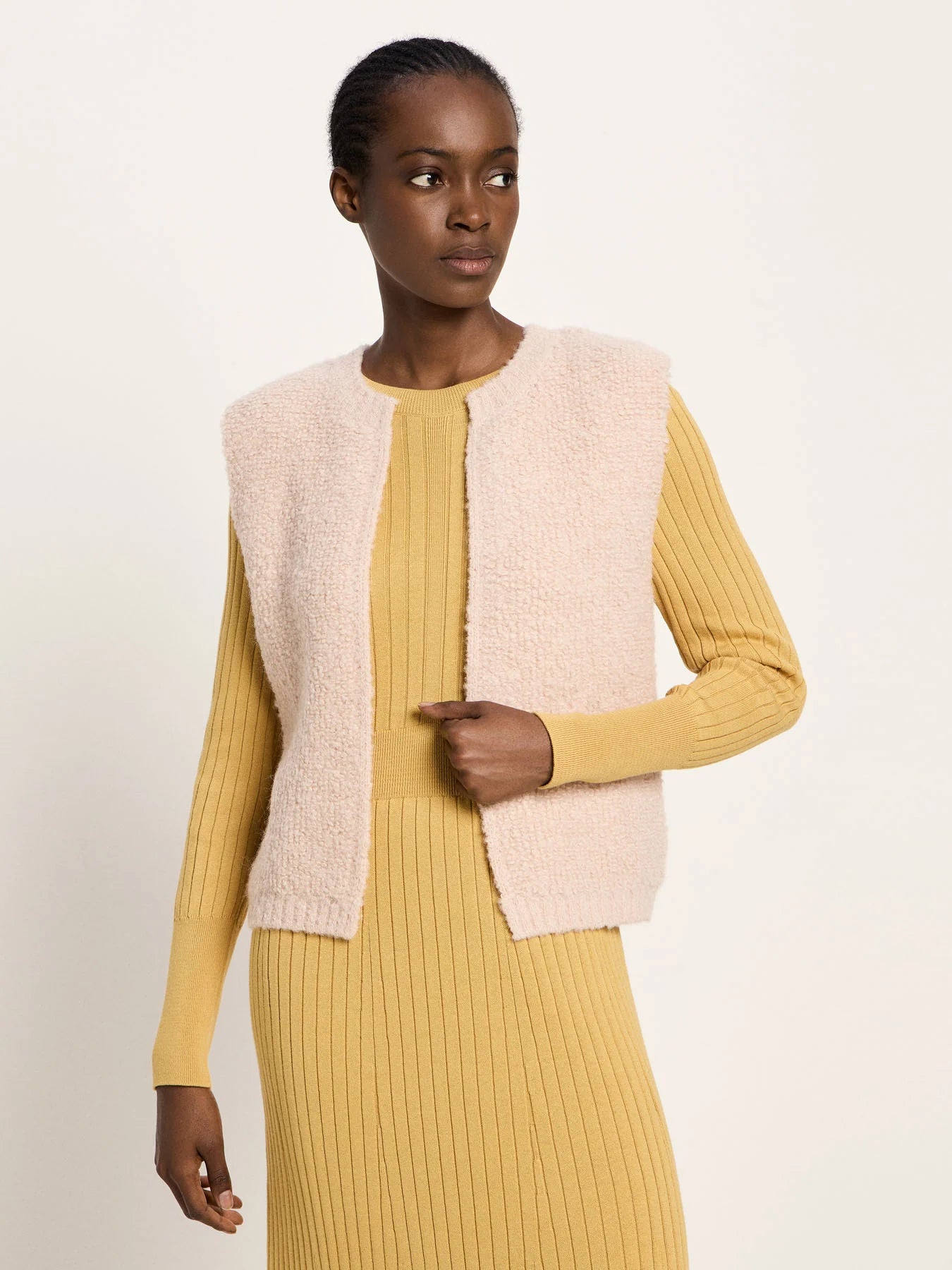 Vest Bouclé Wool, Nude, Lanius