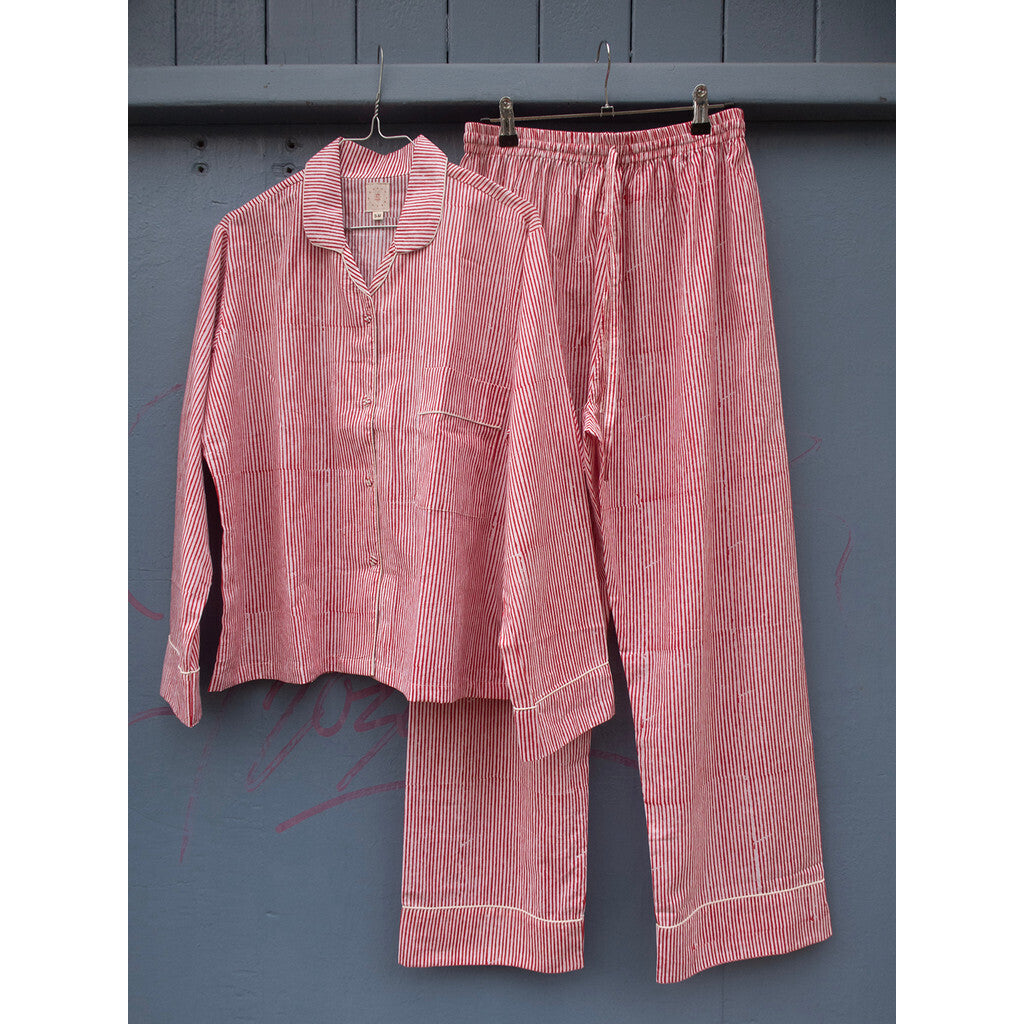Pyjamas (red stripe)