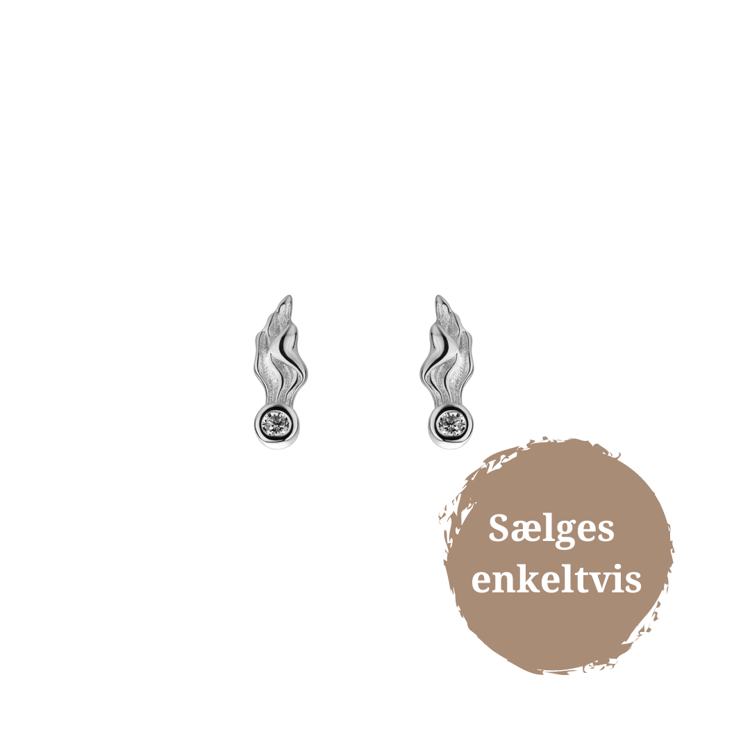 Asagi Petite Studs / Silver