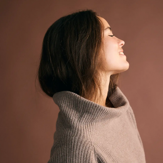 Lizz Turtle Neck OAK TREE