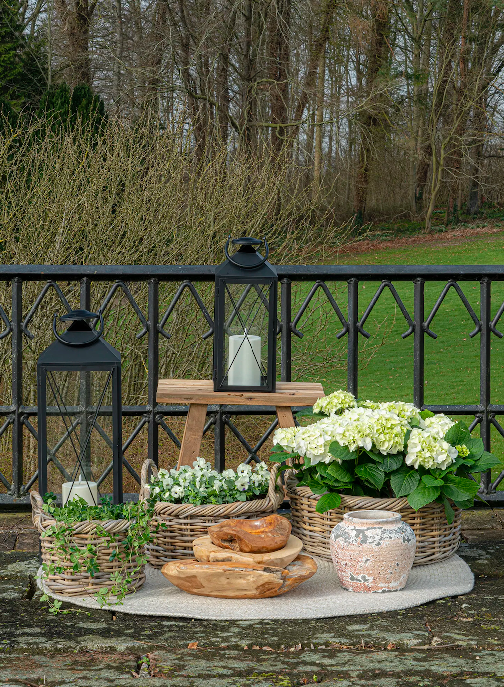 Kurv med hank (lav model)