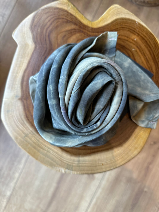 #33 Lille silketørklæde (65x65 cm.)