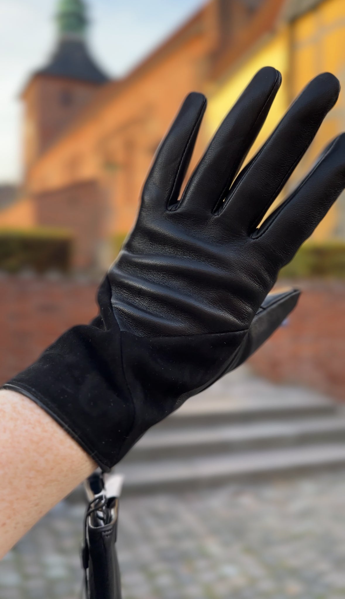 Karma, Handske, Black, Re:designed