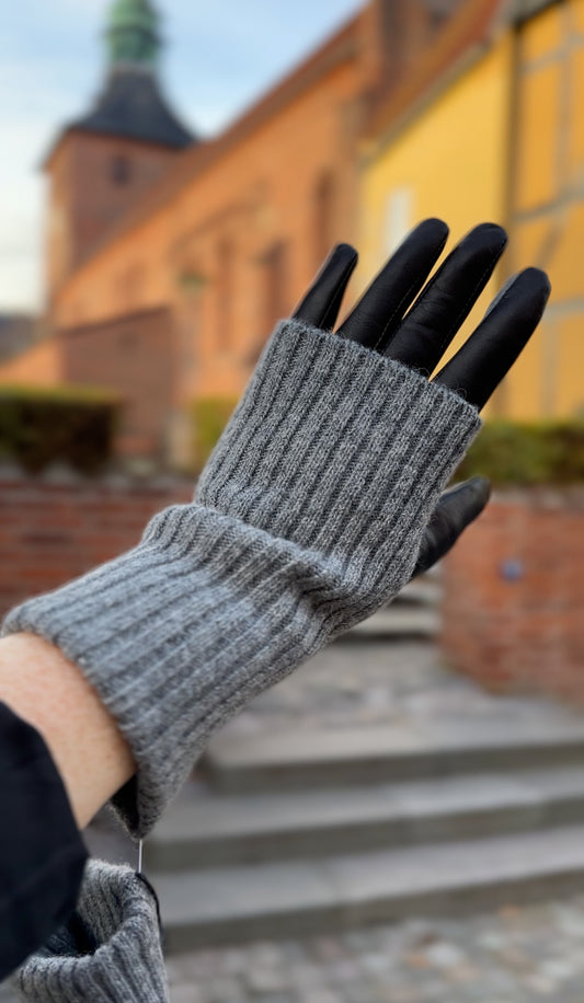 Adda, Handske, Black, Re:designed