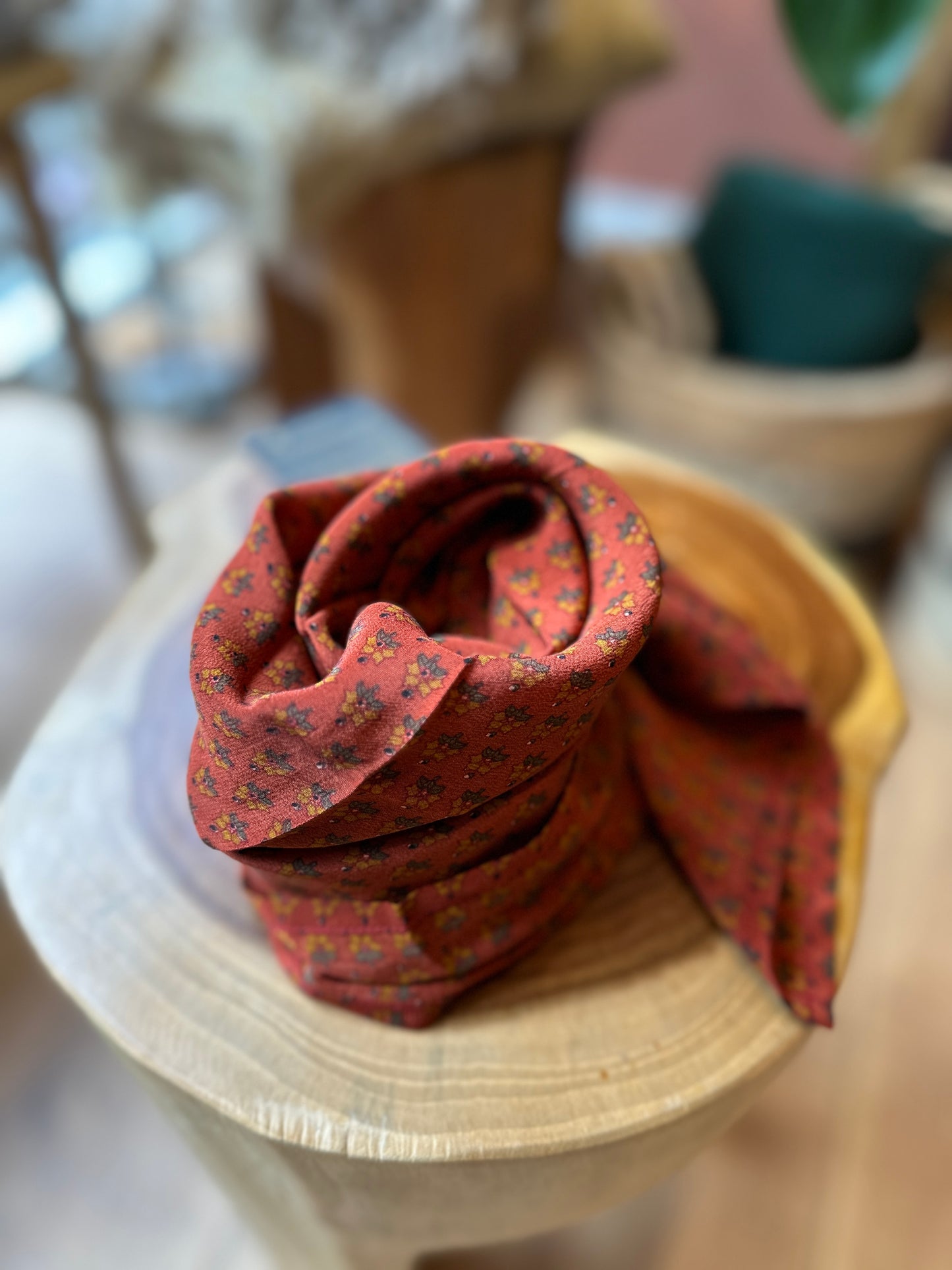 #25 Lille silketørklæde (65x65 cm.)