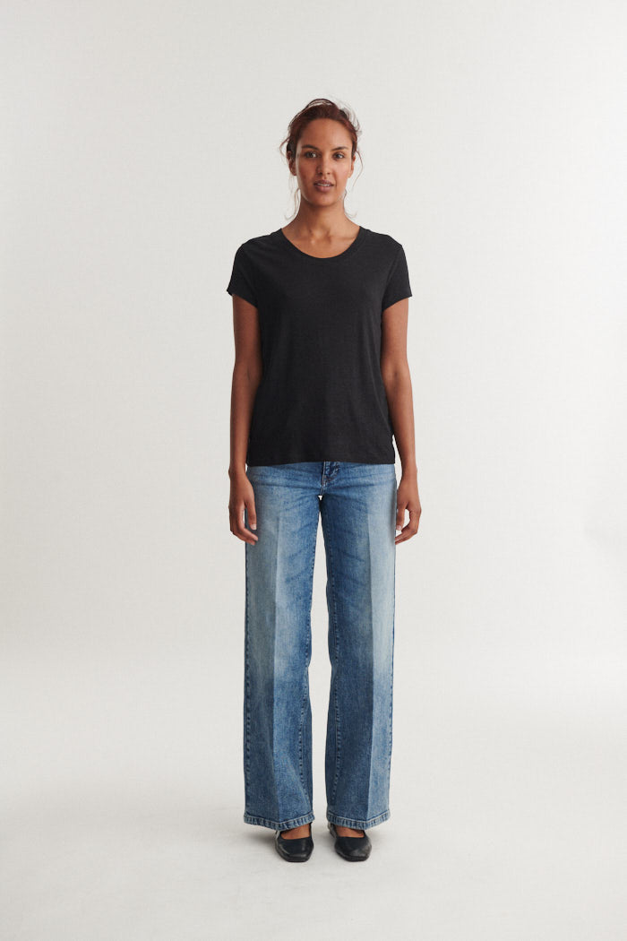 Ashly SS Linen Tee, Black, Basic Apparel