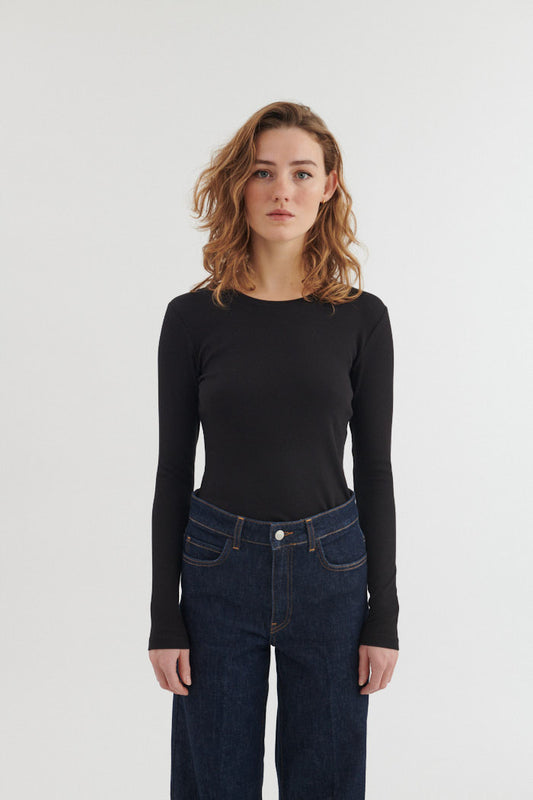 Ludmilla LS Tee, Black, Basic Apparel