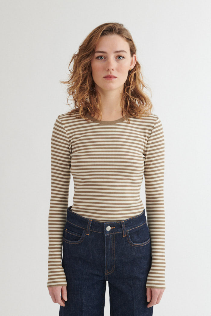 Ludmilla LS Tee, Covert Garden/Birch, Basic Apparel