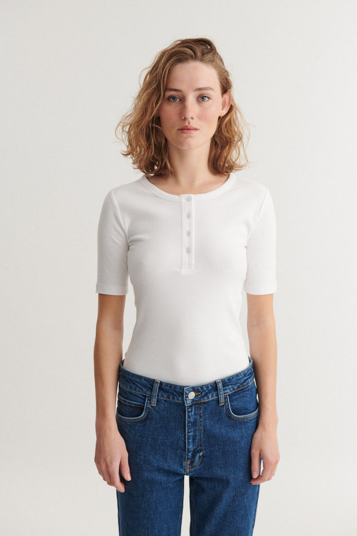 Ludmilla SS Granddad, Bright White, Basic Apparel
