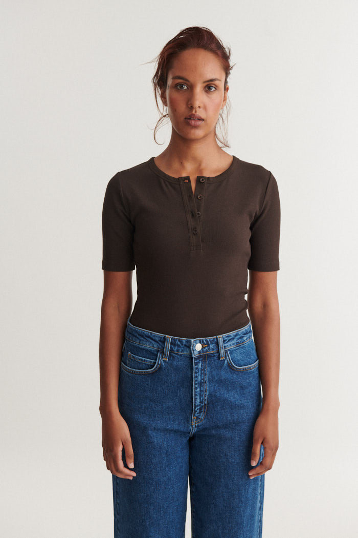 Ludmilla SS Granddad, Chocolate Torte, Basic Apparel