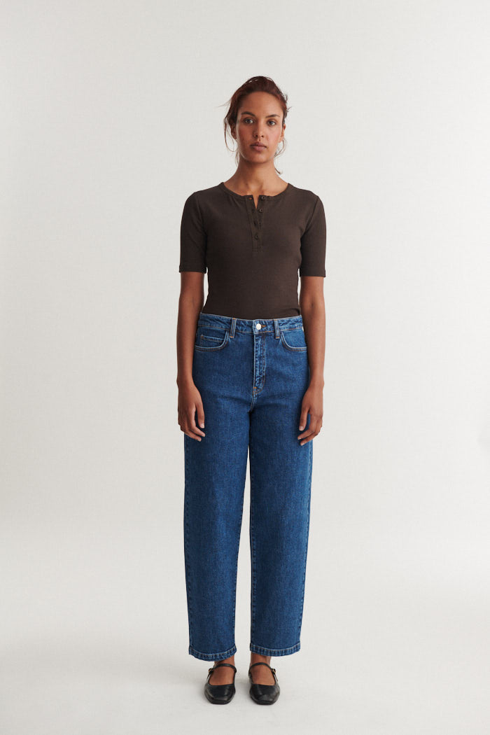 Ludmilla SS Granddad, Chocolate Torte, Basic Apparel