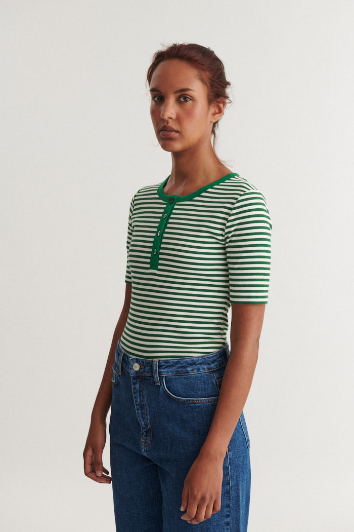 Ludmilla SS Stripe Granddad, Abundant Green/Whisper White, Basic Apparel