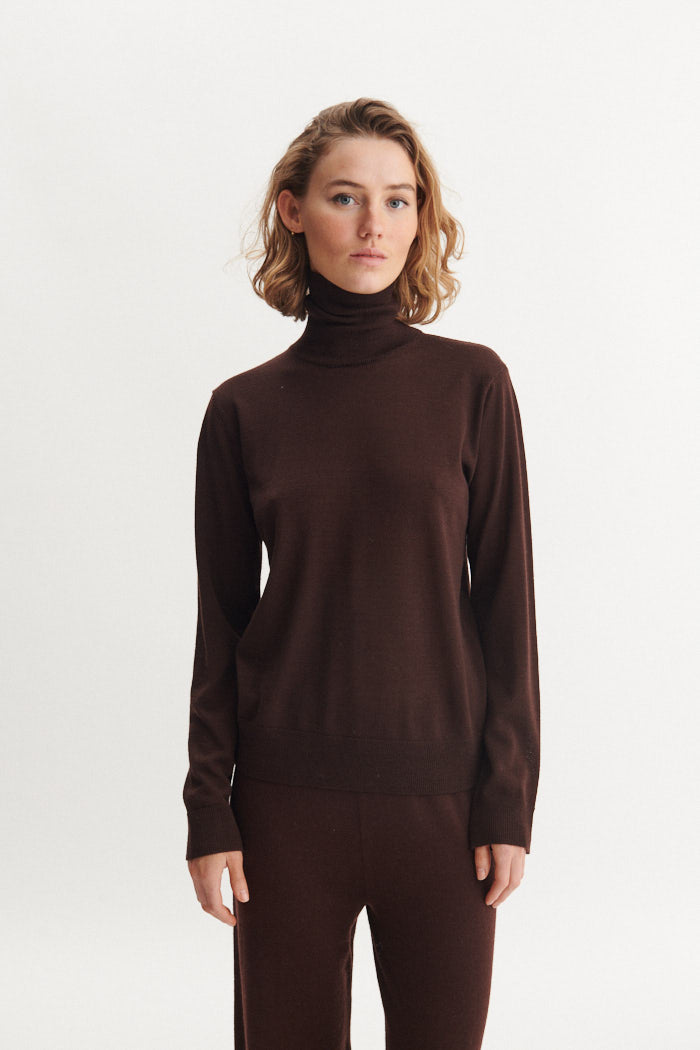 Vera Roll Neck, Chocolate Torte, Basic Apparel