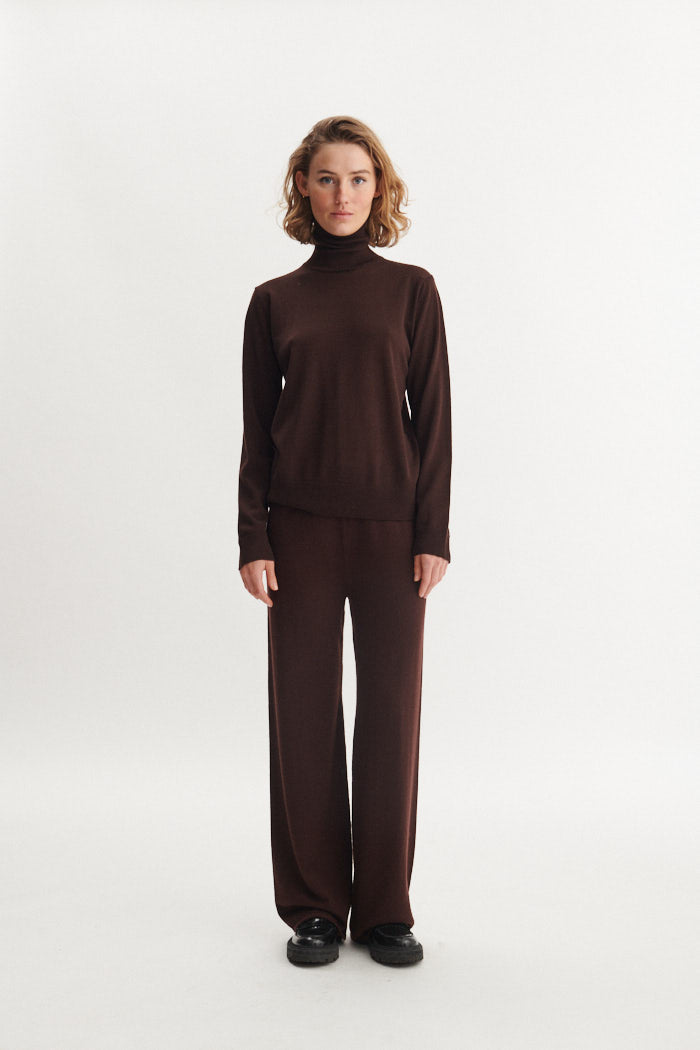 Vera Roll Neck, Chocolate Torte, Basic Apparel