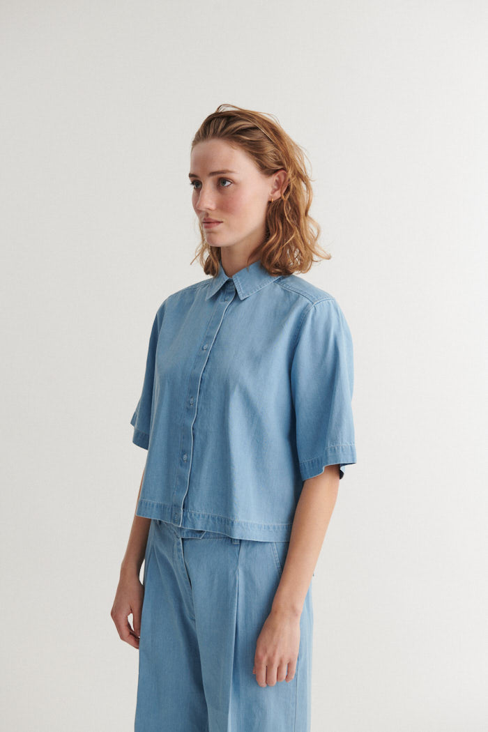 Cody SS Shirt, Light Wash, Basic Apparel
