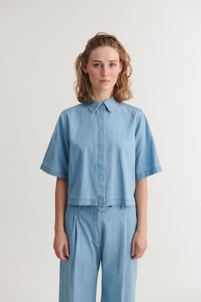 Cody SS Shirt, Light Wash, Basic Apparel