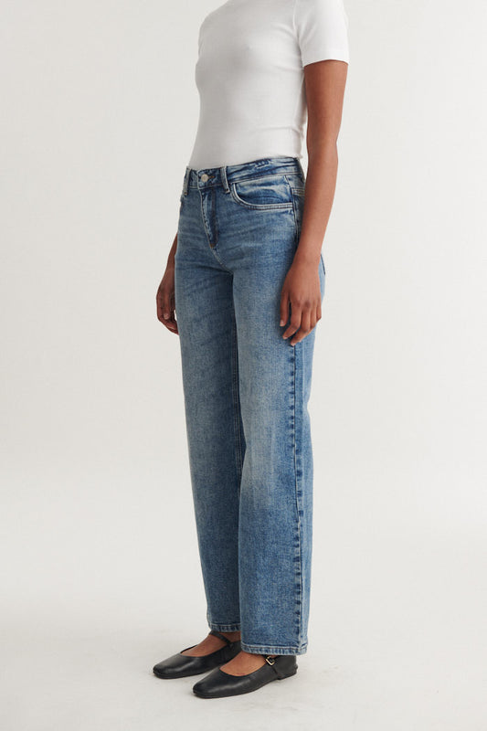 Elisa Jeans, Stone Washed, Basic Apparel