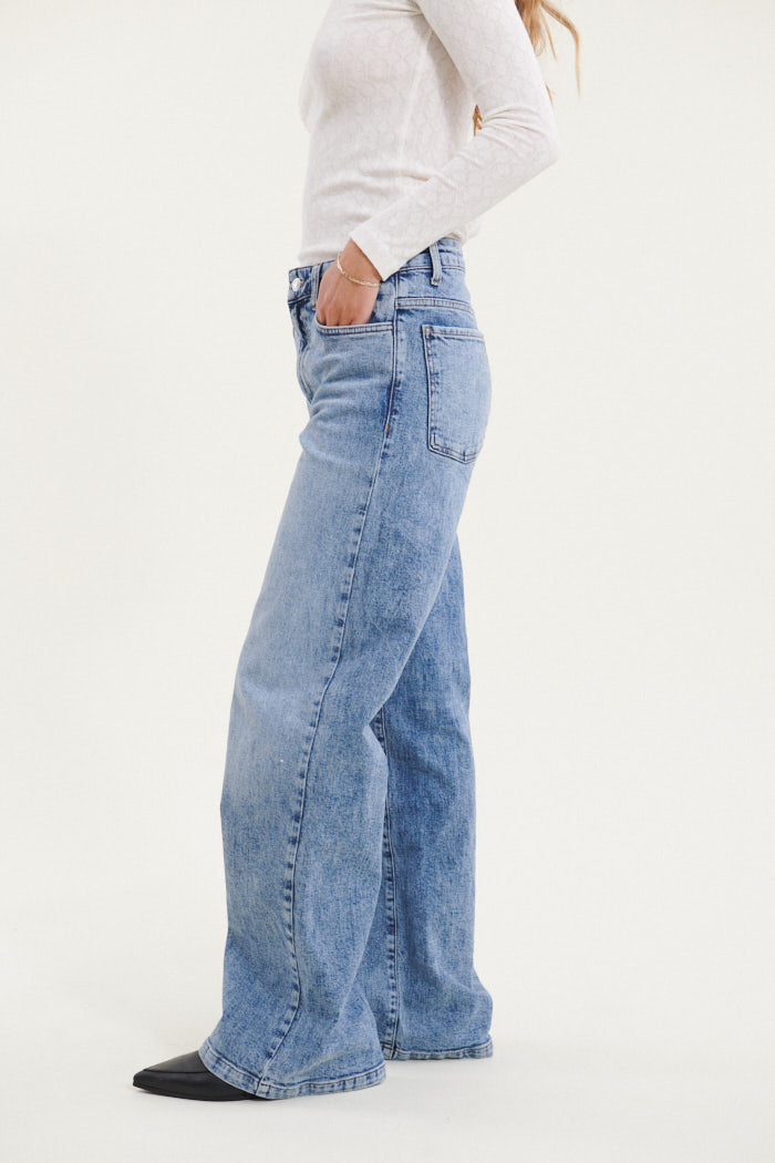 Enya Jeans (stone washed)