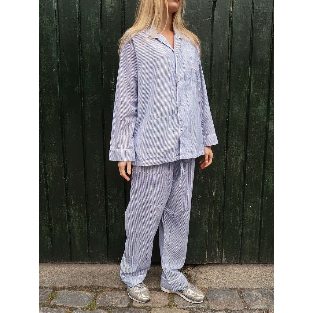 Pyjamas (blue stripe)