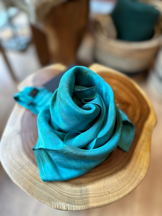 #22 Lille silketørklæde (65x65 cm.)