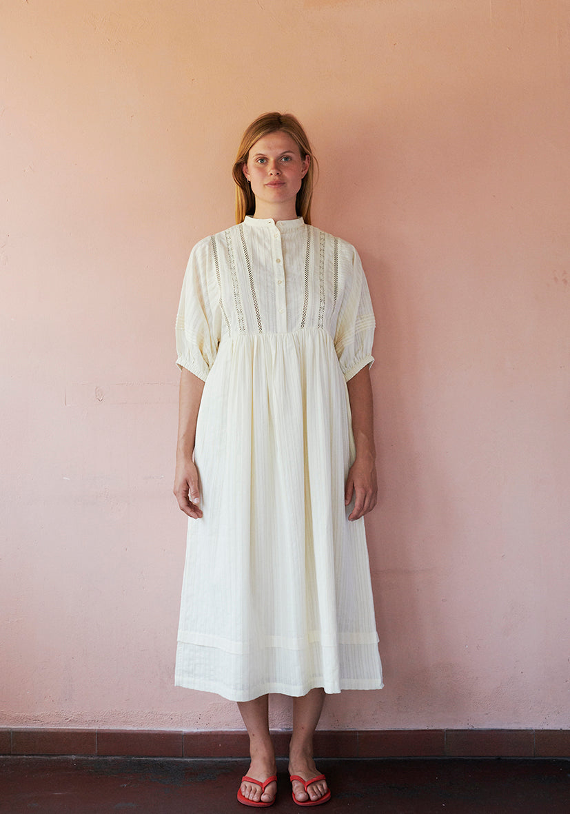 Laura Dress Short Sleeve (vanilla)
