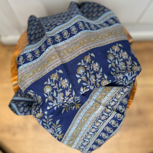 #46 Mellem silketørklæde (100x100 cm.)