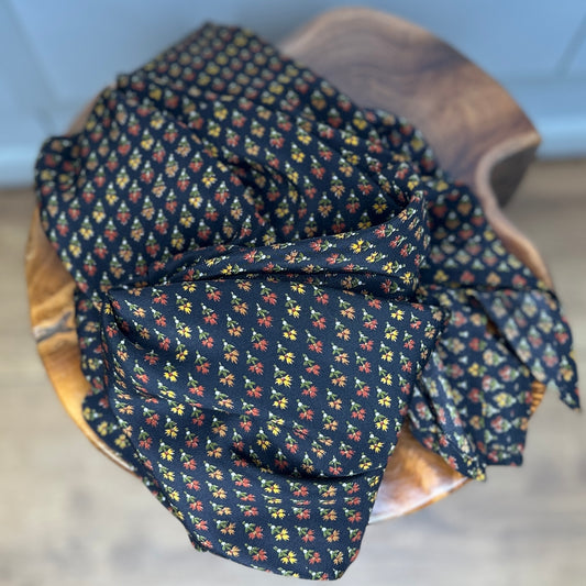 #45 Mellem silketørklæde (100x100 cm.)