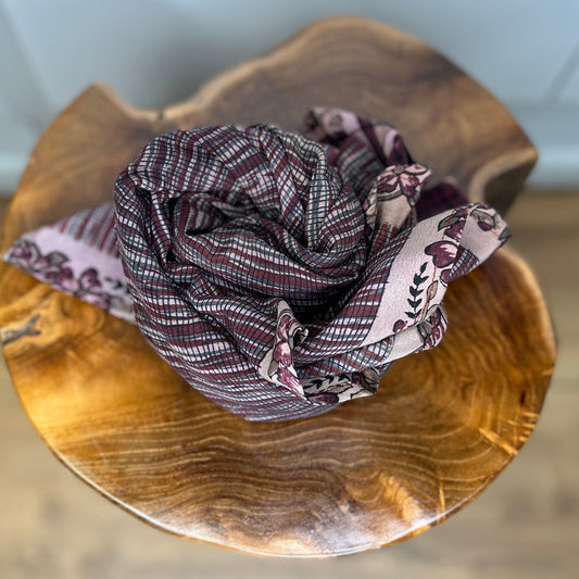 #44 Mellem silketørklæde (100x100 cm.)