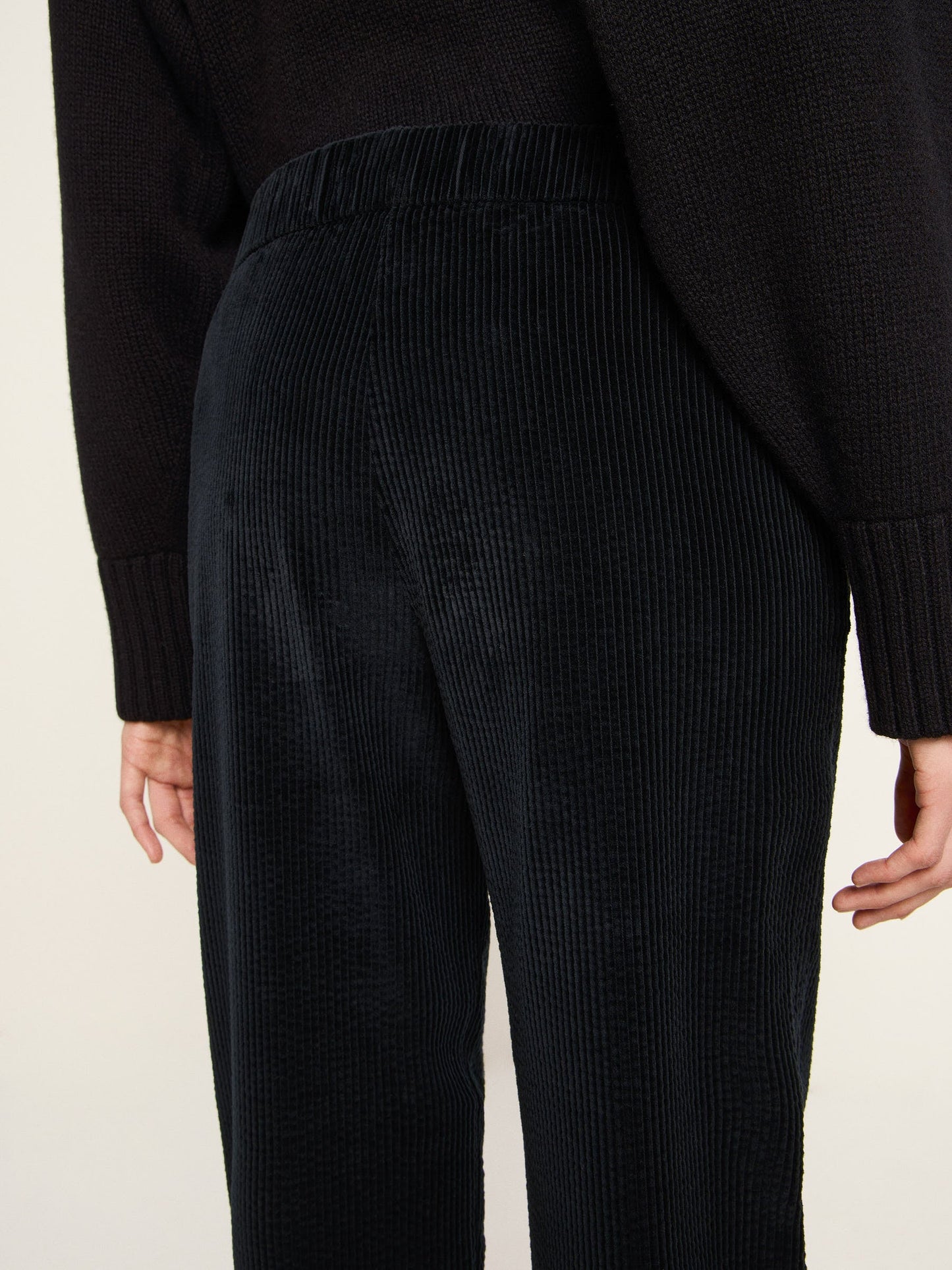 Fløjsbuks (black)