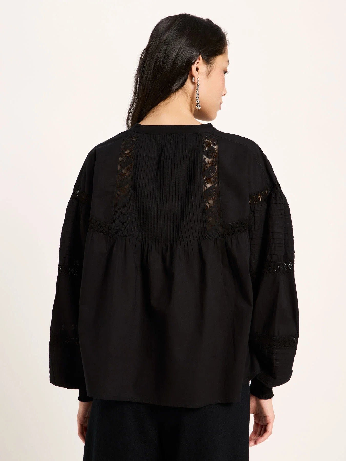 Skjorte m/ Broderie Anglaise, Black, Lanius