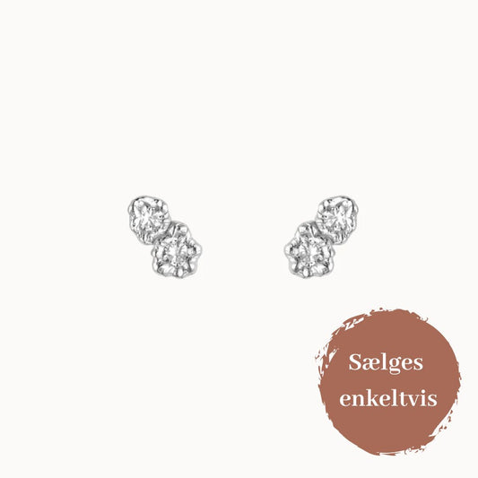 Nuvia Petite Studs, Silver, Nava