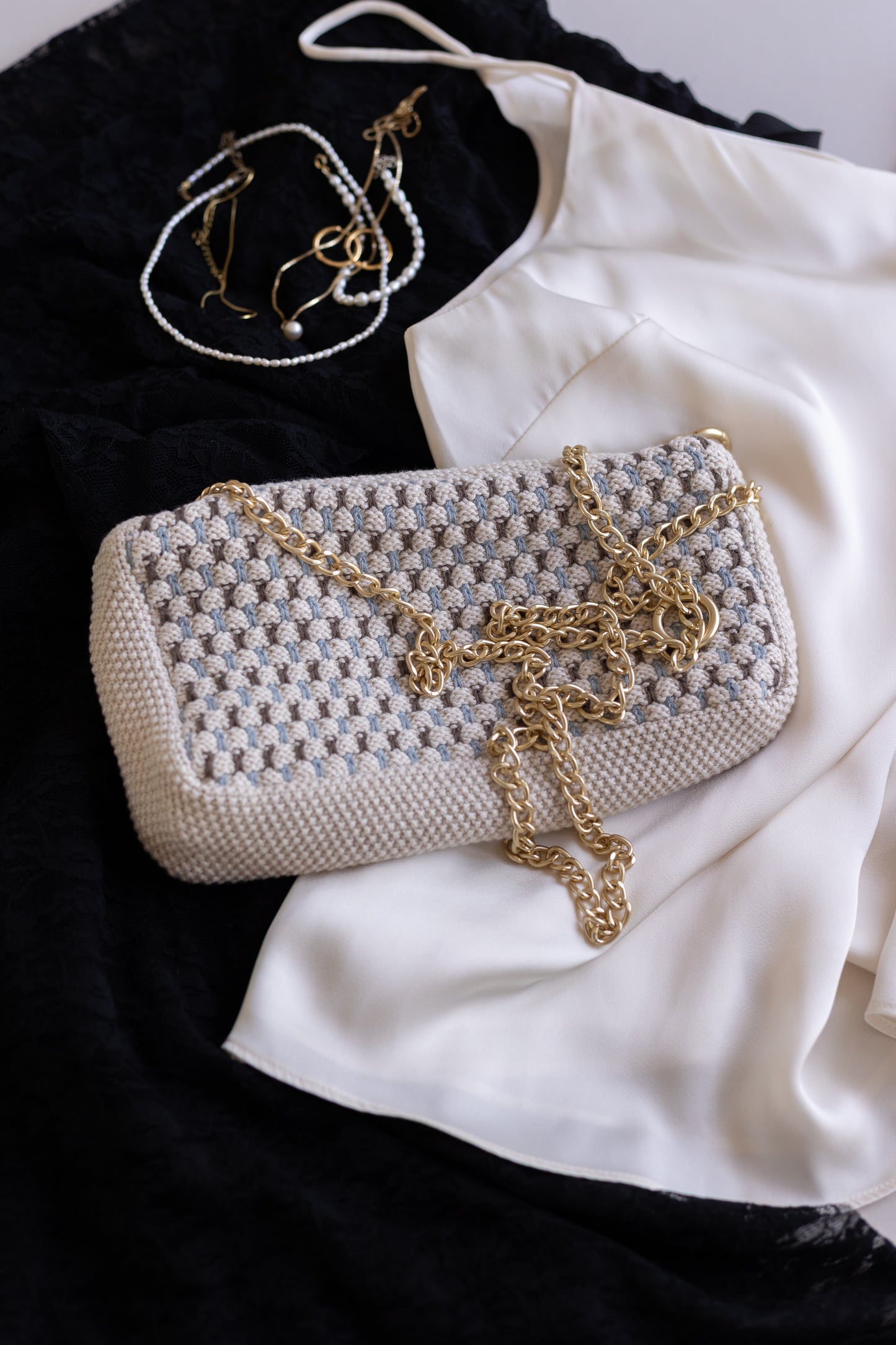 Knitted Clutch m/ kæde, Multi Blue, By Lohn