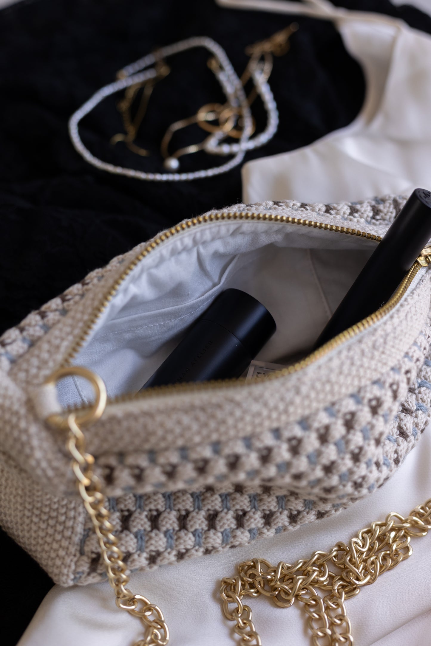 Knitted Clutch m/ kæde, Multi Blue, By Lohn